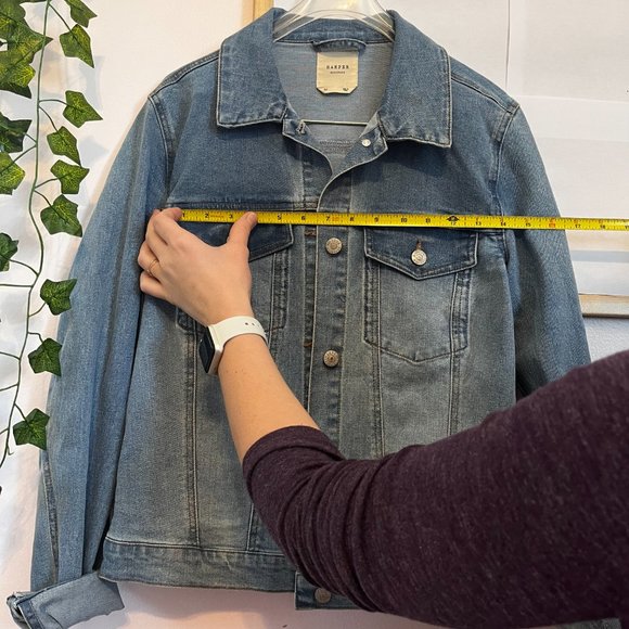 Harper Soft Light Wash Women's Denim Jacket - Picture 5 of 8